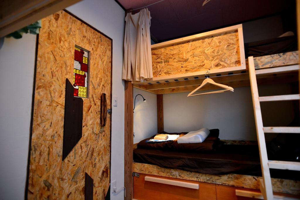 Good Trip Hostel & Bar Одавара Экстерьер фото